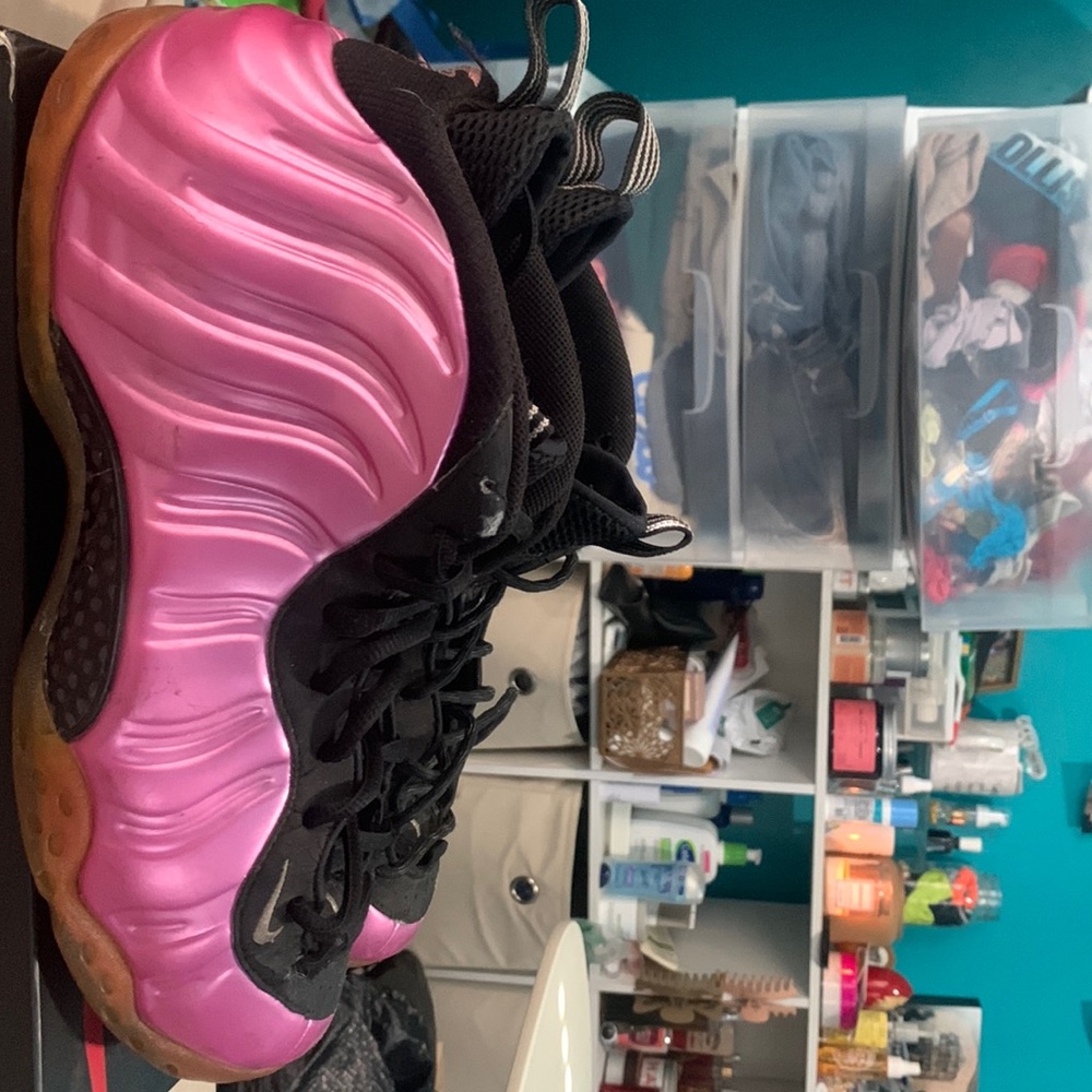 Mens foamposite breast cancer 10.5 used 100 or best offer